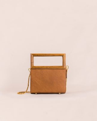 Arin Crossbody Caramel with Teak Handle front