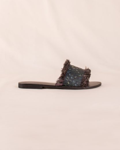 Arya Slippers Black side