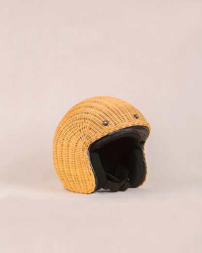 Rattan Helm Natural Angle no glass